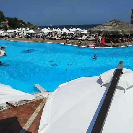 Oasis Beach Club Studio * Lozenets